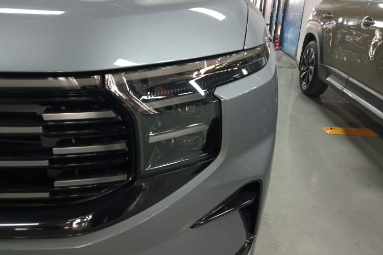 Used Ford Edge 2025 Ford Explorer L 2.0T EcoBoost E-Hybrid Four-Wheel-Drive 7-Seater Supreme Model
