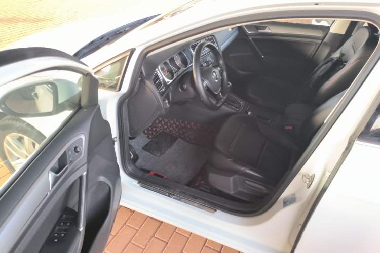 Used Volkswagen Golf 2018 230TSI Automatic Comfort Model