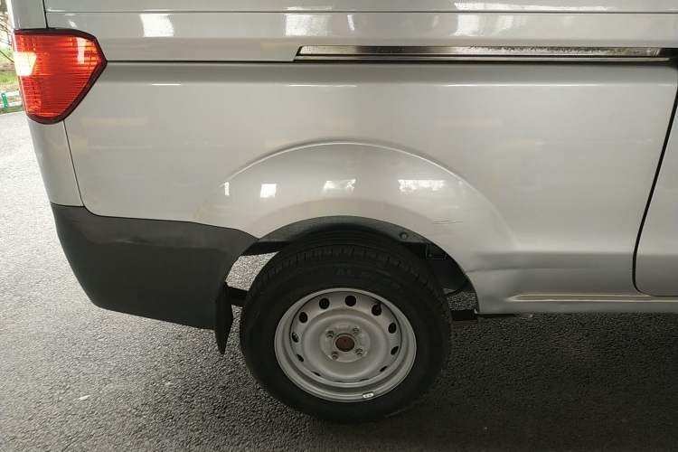 Used Jinbei Hiace X30 2023 1.5L Super-Enjoyment Van 2/5 Seats Non-Air-Conditioned Version SWC15M