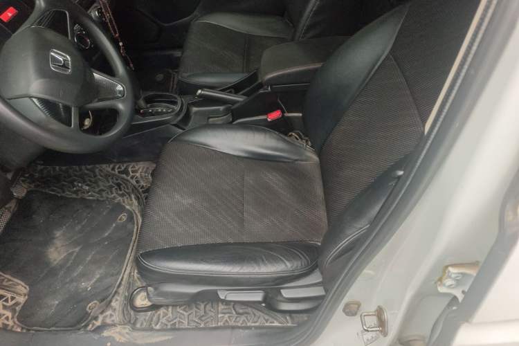 Used Honda Fit 2014 1.5L LX CVT Comfort Model Left Front Seat