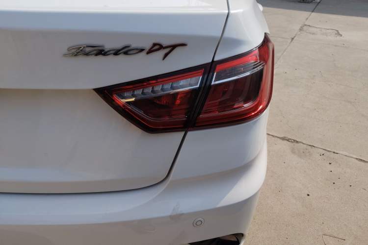 Used CHANGAN Eado DT 2019 1.6L Manual Comfort Model China VI Standard Exterior 3