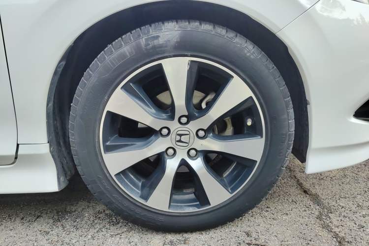 Used Honda Jade 2013 1.8L CVT Luxury Edition 5 seats