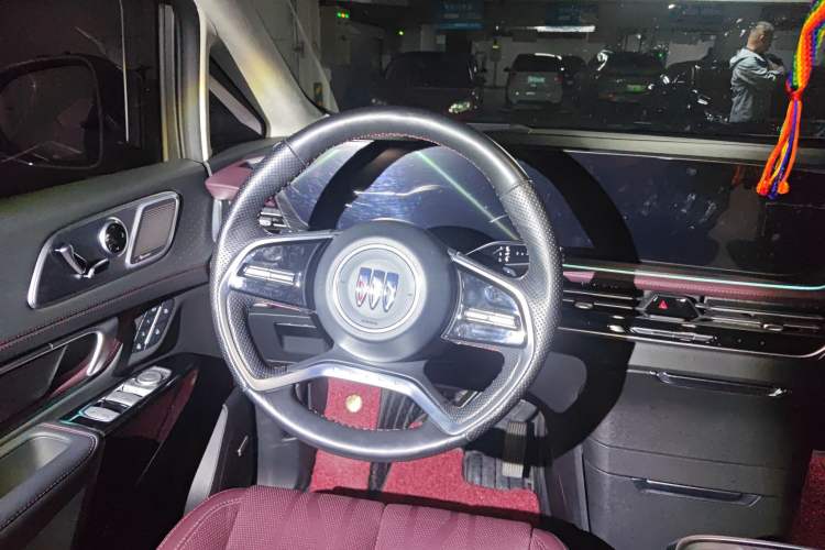 Used Buick Century 2023 2.0T Six-Seater Yinshi Edition
