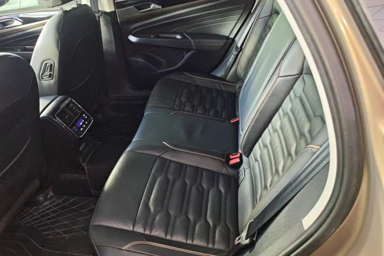 Used Volkswagen Passat 2019 330TSI Elite Edition China VI
