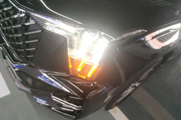 Used GAC Trumpchi GS8 2022 Flagship Series 2.0 TGDI Four-Wheel Drive Luxury Smart Connectivity Version (7 Seats)