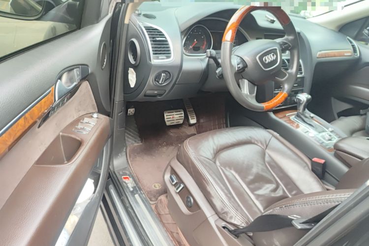 Used Audi Q7 2014 35 TFSI Ambition Edition Driver Seat