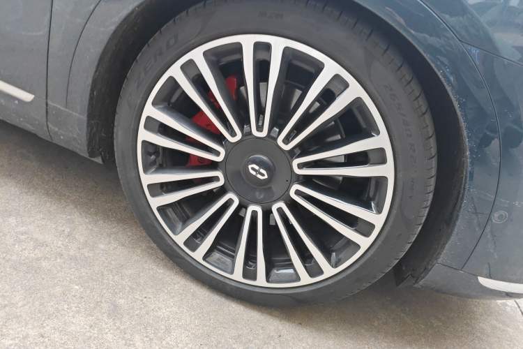 Used Hima AITO M9 2024 All-Electric Ultra Version 100 kWh 6-Seater Model Right Front Wheel Hub