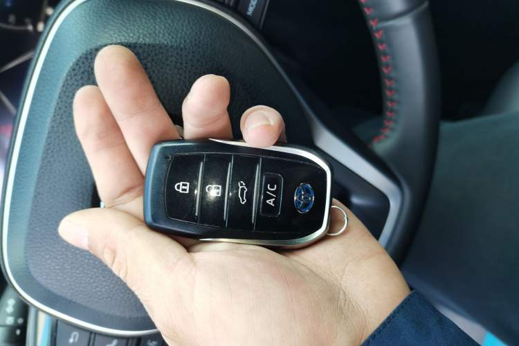 Used Toyota RAV4 Rongfang Plug-in Hybrid 2021 2.5L 4x4 Flagship Pro Vehicle Key