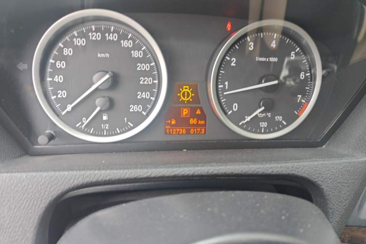 Used BMW X6 2011 xDrive35i Odometer Close Up