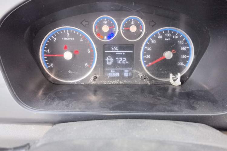 Used Foton Toano 2021 2.0T Manual Tongtu Extended-Wheelbase Mid-Roof 5/6/7-Seater 4F20TC3 Odometer Close Up