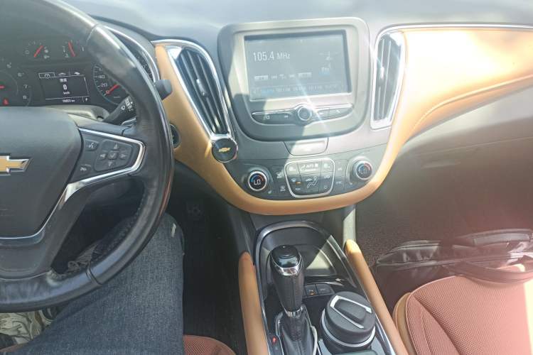 Used Chevrolet Malibu XL 2017 1.5T Automatic Ruichi Edition Audio And AC Panel