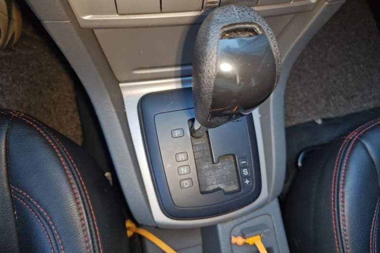 Used Ford Focus 2013 Hatchback Classic 1.8L Automatic Base Model Gear Lever