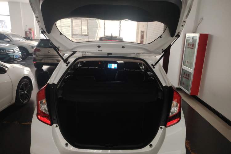 Used Honda Fit 2018 1.5L CVT Comfort Sunroof Version