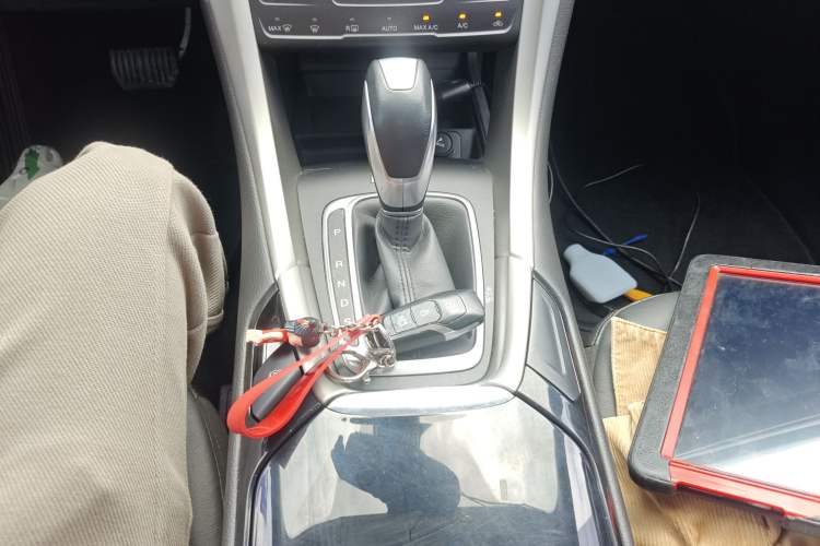 Used Ford Mondeo 2013 2.0L GTDi 200 Luxury Model