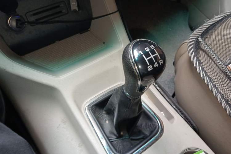 Used FORTHING Lingzhi 2019 M5L 1.6L 7-Seater Luxury Model China VI Standard Gear Lever