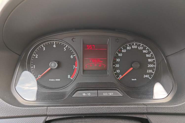 Used Volkswagen Jetta 2013 1.6L Automatic Fashion Model Odometer Close Up