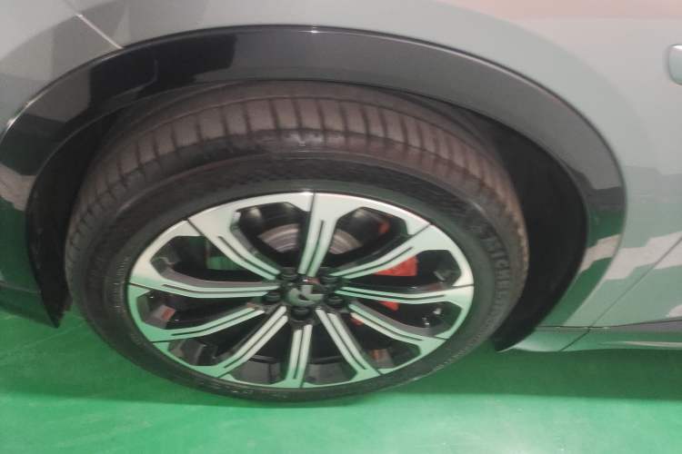 Used Nio ES6 2025 75 kWh Exterior 4