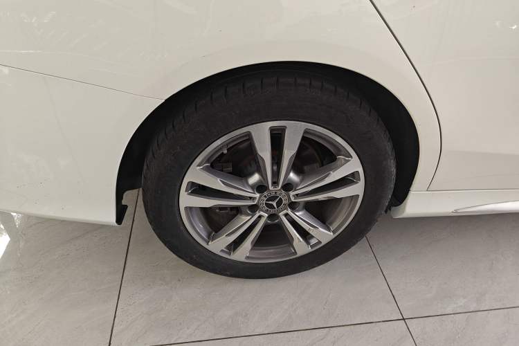 Used Mercedes-Benz C-Class 2021 C 200 L Fashion Edition Sport Version Right Rear Wheel Hub