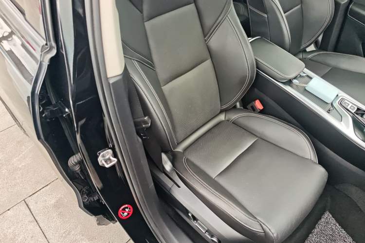 Used Lynk & Co 01 2019 2.0T Two-Wheel-Drive Pro Version China VI Standard