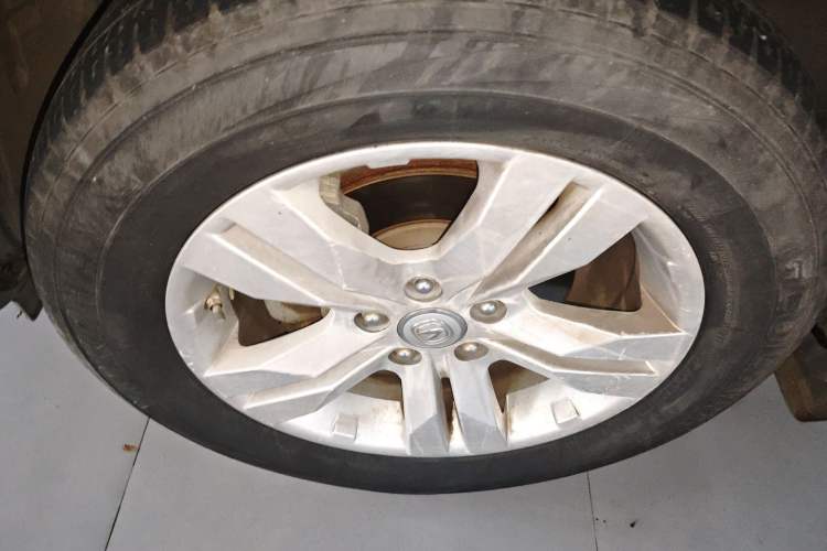 Used CHANGAN CS75 2016 1.8T Automatic Elite Model China V Standard Left Front Wheel Hub