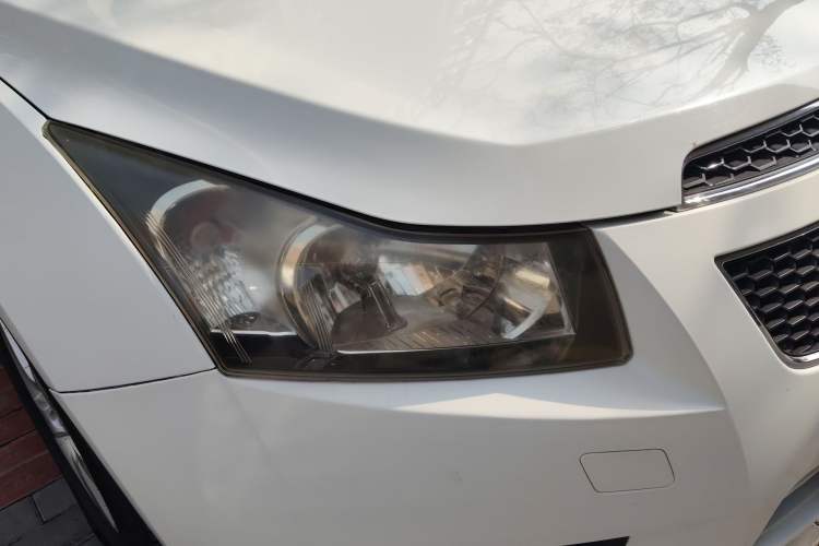 Used Chevrolet Cruze 2012 1.6L SL MT Right Front Headlight