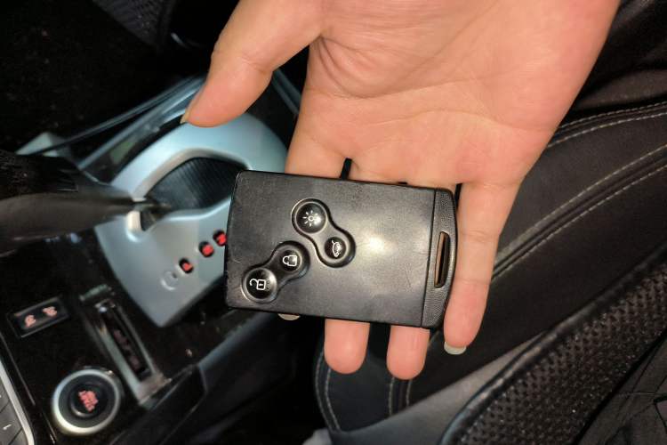 Used Renault Koleos 2013 2.5L Two-Wheel Drive Comfort Edition