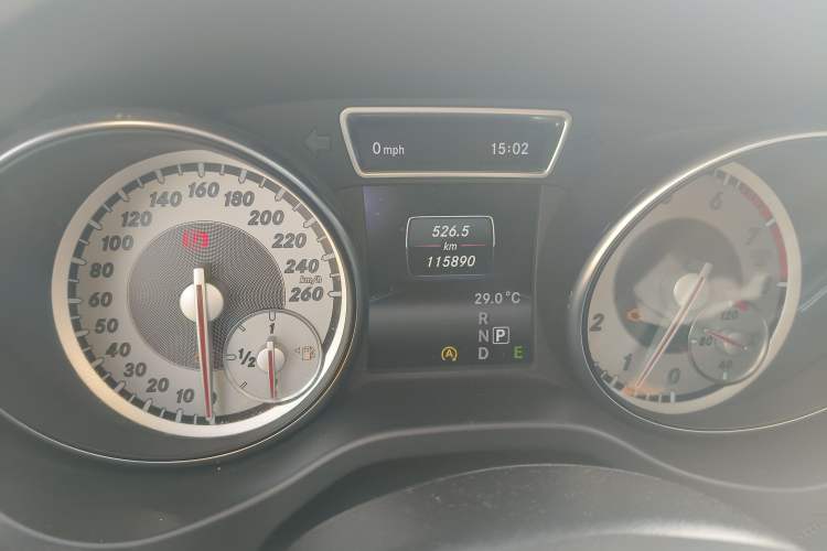 Used Mercedes-Benz GLA 2015 GLA 200 Fashion Model Odometer Close Up