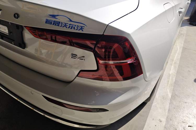 Used Volvo S60 2025 B4 Zhiyi Luxury Edition