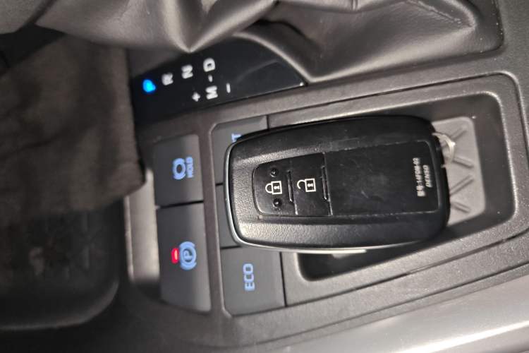 Used Toyota RAV4 2020 2.0L CVT Two-Wheel Drive Fashion Edition
