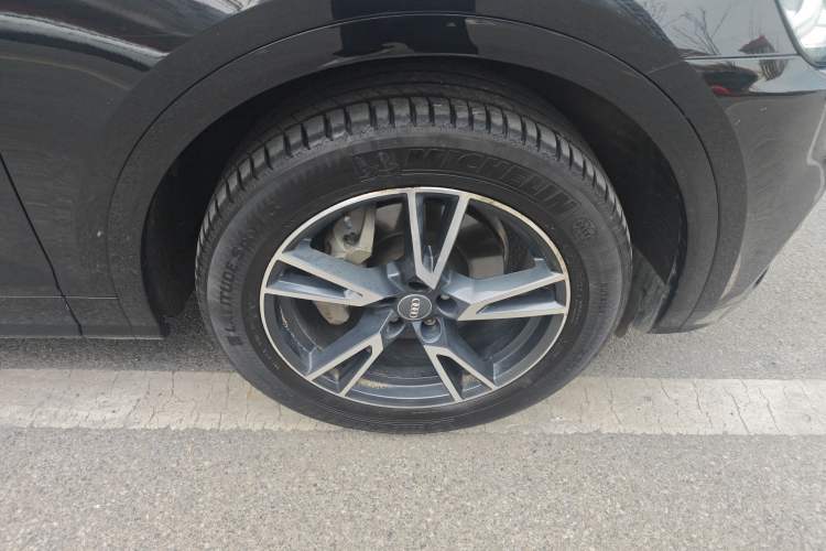 Used Audi Q5L 2020 Updated 40 TFSI Prestige Fashion Edition Right Front Wheel Hub