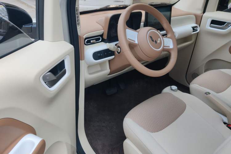 Used Wuling Hongguang MINIEV 2024 3rd Generation 215km Youth Edition Driver Seat