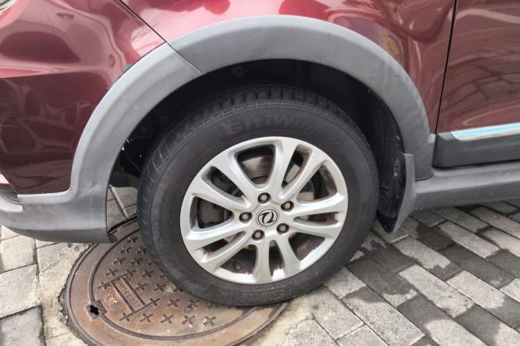 Used Dongfeng Fengon 370 2016 1.5L Manual Elite Home Edition 7-Seater