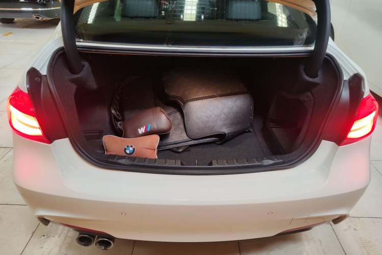 Used BMW 3 Series 2018 320Li Leading Model M Sport Package
