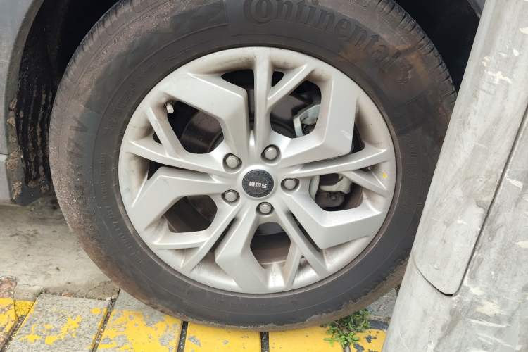 Used SWM G05 2019 2.0L Manual Luxury Edition