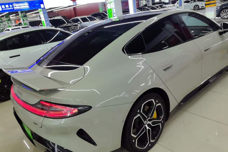 Used Xiaomi Auto SU7 2024 Rear-Drive Ultra-Long Range Advanced Pro-Level Intelligent Driving Version
