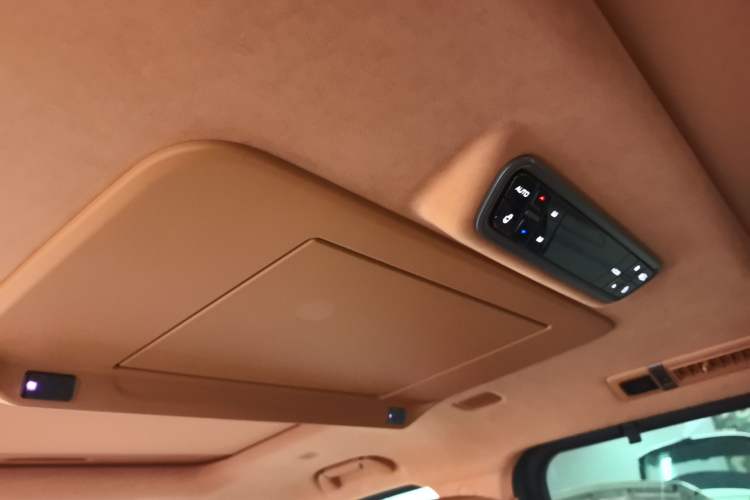 Used Wey Gaoshan 2025 Four-Wheel Drive Alpine 8