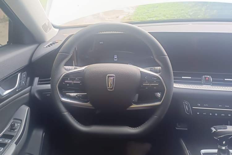 Used Bestune B70 2022 Third Generation 1.5T Automatic Enjoyment Version
