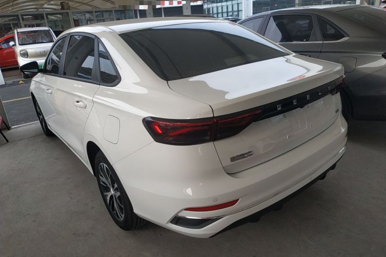 Used Geely Auto Emgrand 2022 4th Generation 1.5L Manual Luxury Model Exterior 2