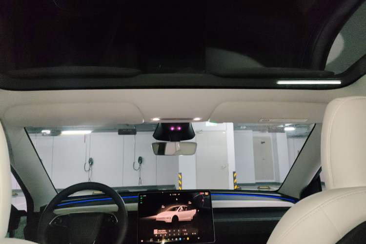 Used Tesla Model Y 2025 Rear-Wheel-Drive Version