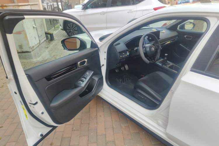 Used Honda Civic 2023 HATCHBACK 240TURBO Manual Extreme Edition Driver Seat