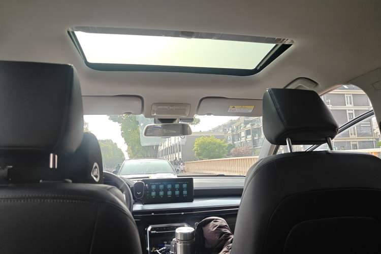 Used Wuling Asta 2022 2.0L DHT Electric-Speed Version Headliner