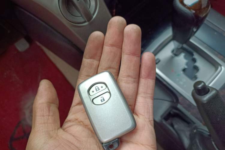 Used Toyota Land Cruiser 2010 4.0L Automatic VX
