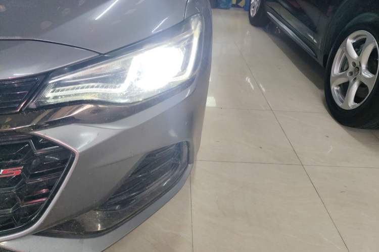 Used Chevrolet Monza 2019 RS 330T Automatic Comfort Edition China VI Standard Left Front Headlight