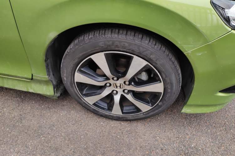 Used Honda Jade 2013 1.8L CVT Luxury Edition 5 seats