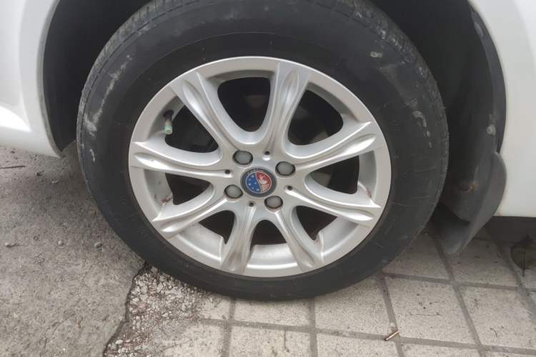 Used Geely Auto Diamond 2013 1.5L Manual Entry-Level Model
