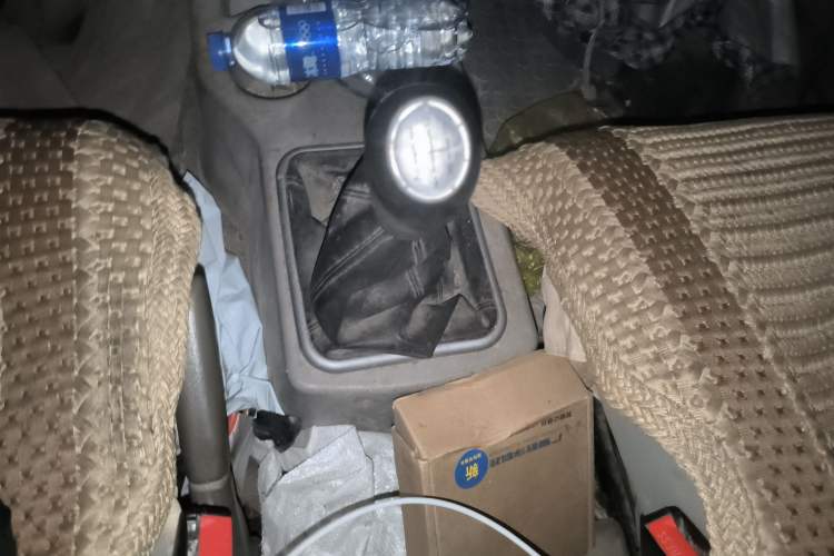 Used FORTHING Lingzhi 2017 V3 1.5L 7-seater Standard Model Gear Lever