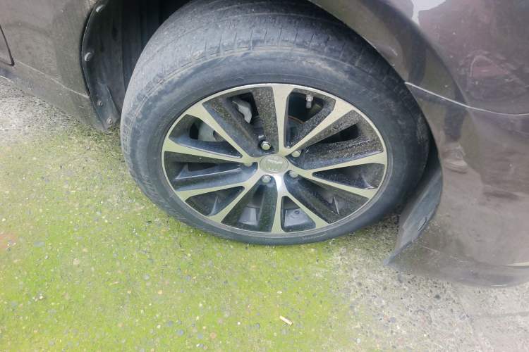 Used Toyota Crown 2018 2.0T Fashion Edition Right Front Wheel Hub