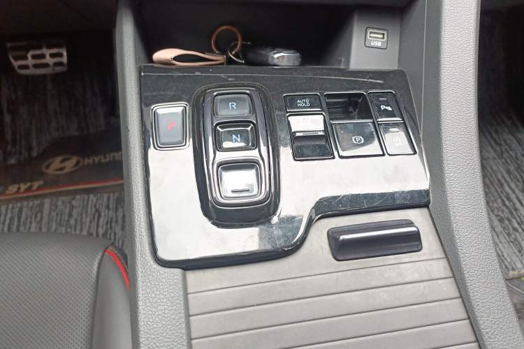 Used Hyundai Sonata 2020 380TGDi Automatic GLS Luxury Edition Gear Lever