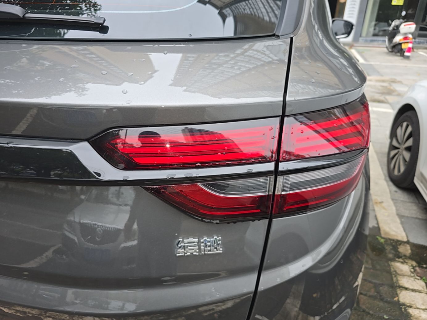 Geely Auto Coolray 2023 1.5T DCT Platinum Edition — снимка 9