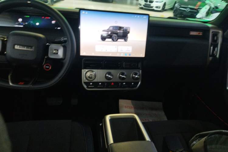 Used iCAR V23 2026 Model V23S 501 Four-Wheel Drive Peak Performance Edition Audio And AC Panel